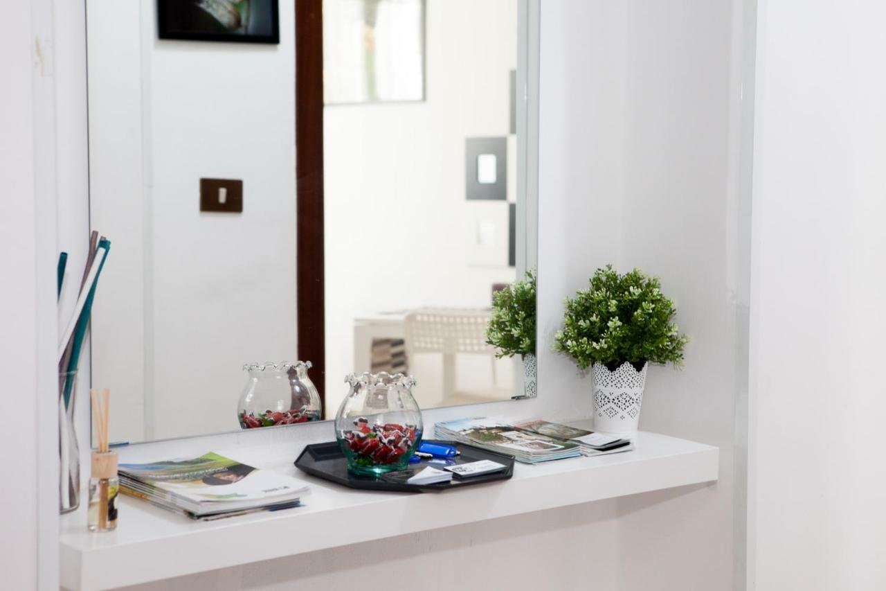 Cleo Iris Apartment Ancona Luaran gambar